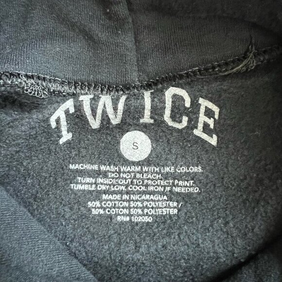 TWICE Kpop Black Double Sided Graphic Print Sweatshirt Hoodie Size S - Picture 3 of 5
